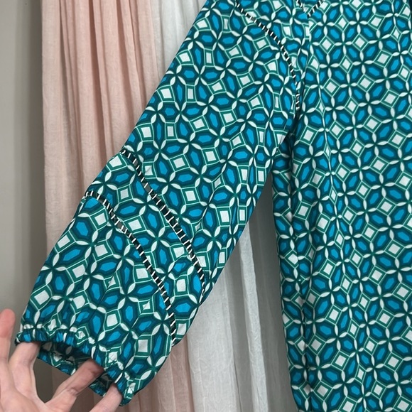 Loft Medium aqua/green/cream Geometric flowy top Item# 2A - Picture 4 of 6